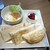 カフェ ド クリエ - 料理写真:ハムタマゴサンドとミニサラダ、ヨーグルト。