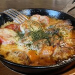 焼きもの家 慶 - ベーコン、エビ、トマト、チーズ。美味しくないわけがない^_^。なんならポテトも入ってたら