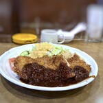 Kohakukan - ◆とんかつにはタップリのサラダと蓮根のマヨネーズ和え。 豚肉が大きい。
