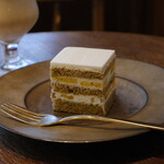 フロムアファー - パイナップルのショートケーキ