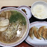 ひろしま餃子食堂 - 