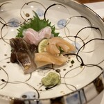 いおり - ◉ お造り……ヒラメ、鳥貝、みる貝