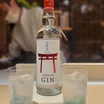 鮨 かぐら - ジャパニーズジン、やはり大将ご出身の佐賀のご当地ジンだそうです。 それをソーダで割ってさっぱりと いただきます