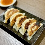 スタンド 呑竜 - ご主人のお薦めは「餃子」、これが美味かった♫