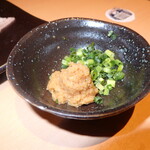 彩屋 - 山わさびを添える