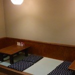 天ぷら 大樹 - 入口右側の小上がり