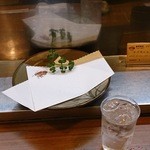 天ぷら 大樹 - 天麩羅皿＆黒霧たっぷりロック350円