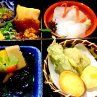 北新地 湯木 本店 - 1番安い2000円ランチ 美味しい！！！でも女将さんがハナニツク