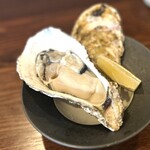 Souzai Fujiyama - 兵庫県産の生牡蠣、ミルク感強めで美味しい〜♪