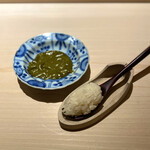 くるますし - ・二神島産 鮑の肝ソースと一口シャリ