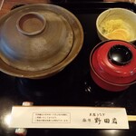 Yokohama Nodaiwa - 中入れ丼配膳時