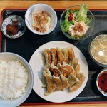 Yutakaya - 餃子定食