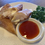 牡蠣屋 Wine&Sake 居酒屋 - 道産チーズとエビの春巻