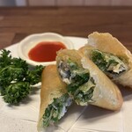 牡蠣屋 Wine&Sake 居酒屋 - 牡蠣ニラ春巻、牡蠣屋の創作料理