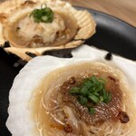 牡蠣屋 Wine&Sake 居酒屋 - ホタテ春雨ニンニクソース蒸し