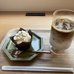 CHIHYE COFFEE - アイスラテとレモンケーキ