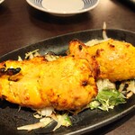 アジアンレストラン ラザ&バー - ガーリックティッカ2個605円