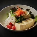 Hakuundai - 豆腐サラダ