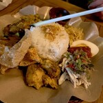 カフェバリチャンプル - こちらはいつものナシ・チャンプル