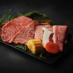 Assortment of 4 types of specially selected Japanese black beef