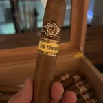 TAKE 5 Bar & Cigar - キュバー葉巻