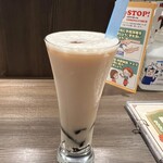 プラスミドx台湾食 - 仙草凍奶茶