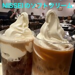 CAFFE VELOCE  - ソフトクリームはNISSEI のを使用