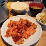 Horumon Yakiniku En - 