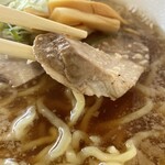 SUZUYA - 『ラーメン(普通盛)』のチャーシュー