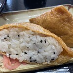 Honke Jinriki Udon Tosu Bypass Ten - 使用黑芝麻就能讓菜色更具吸引力