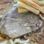 SUZUYA - 『ラーメン(普通盛)』のチャーシュー