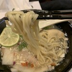 Oo Hashi - 牡蠣のエスニックラーメン