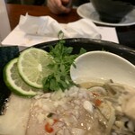 Oo Hashi - 牡蠣のエスニックラーメン