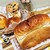 ミクスチャー - 料理写真:レーズン食パン、クッキーパン、マンゴークリームパン、レーズンラスクです！
