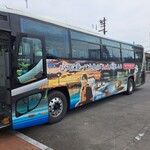246189298 - 駅前発のボートレース丸亀行きの無料のシャトルバス。