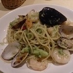 イタリア料理　トラットリア　レガーロ - 魚介とイタリア野菜ブロッコリーのペペロンチーノ