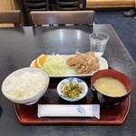 鶏の白石 - 