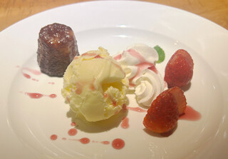 春告げ鳥 - カヌレのアイスクリーム添え