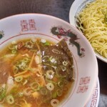 Kihachiya - つけ麺、醤油味のつけ汁