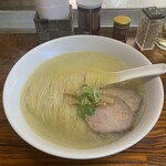 Chuukasoba Yoshikawa - 名古屋コーチン炙り肉中華そば大盛り
