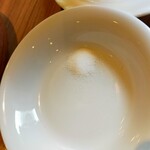 びっくりドンキー - 塩の袋迄破って持って来て頂けます