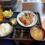 備長炭焼肉 てんてん - ハラミ三昧定食（税込み１５７０円）