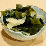 Sushi Iwamoto - ガリとわかめ