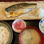 万次郎 - サバ塩焼き定食(¥1,000)