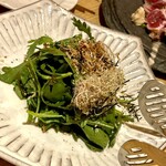 Yachiyo - がごめ昆布と春菊のサラダ(¥858)、ラムたたき(¥1,078)