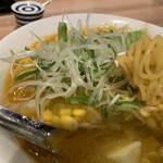 札幌味噌ラーメン専門店 けやき - 麺リフト