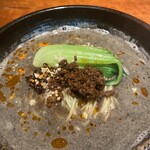茶郷 - 黒いスープの担々麺950円