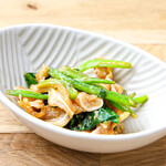 Mimiga and spinach with peanut soy sauce