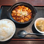 ザ・肉餃子 四川厨房 - 陳麻婆豆腐セット。