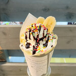 クレープ TEN - 料理写真:ホイップクリームあり
ｿｰｽ・チョコソース
ﾄｯﾋﾟﾝｸﾞ・チョコスプレー/ バナナ/ バニラアイス